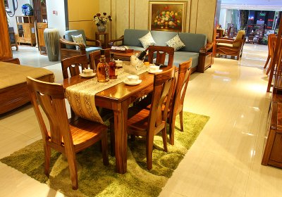 實(shí)木餐桌組合